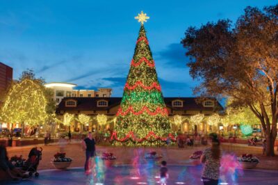 Market Street Holiday Entertainment at December events in The Woodlands